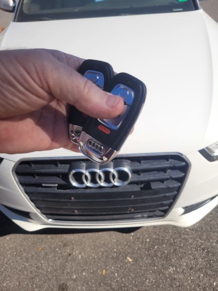  Fob repair done at flea market location in oldsmar - mercedes 